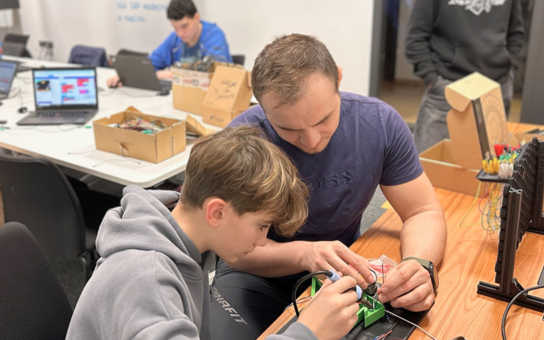 Kroužek programování a robotiky nabízí skvělou příležitost pro děti rozvíjet své dovednosti!