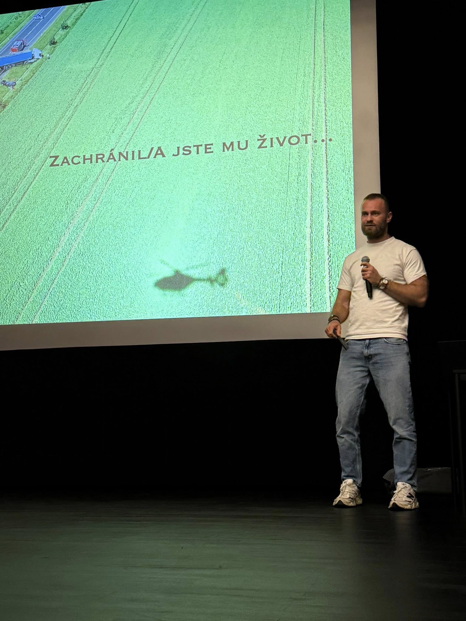 Přednáška – detail sálu